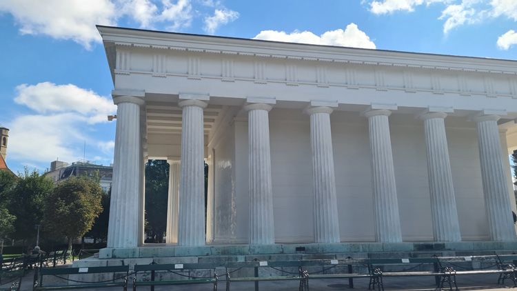 Theseus Temple