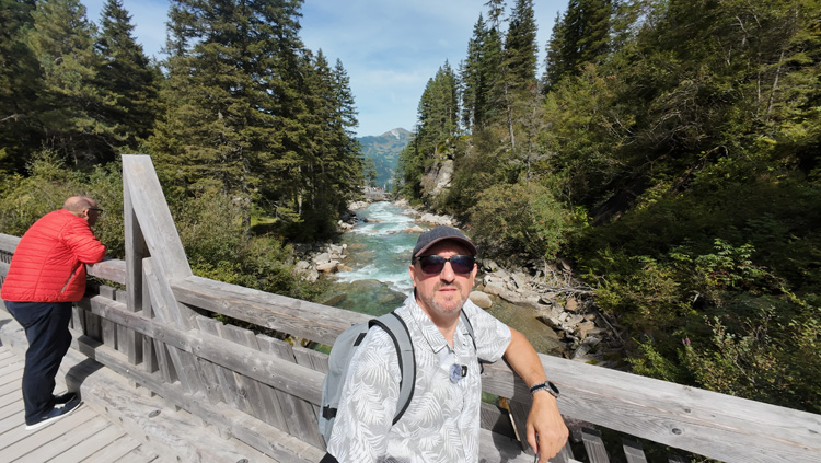 Krimmel Over the bridge