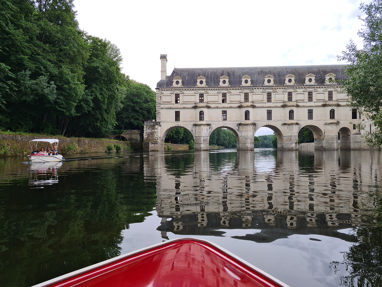 Château de Chenonceau viewed from a boat on the Cher River.