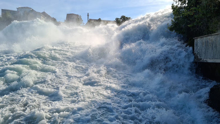 Get close to the amazing falls