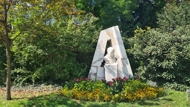 Monument to Franz Lehár