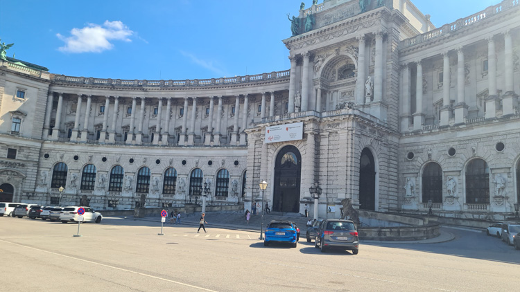 Hofburg Palace/Heldenplatz