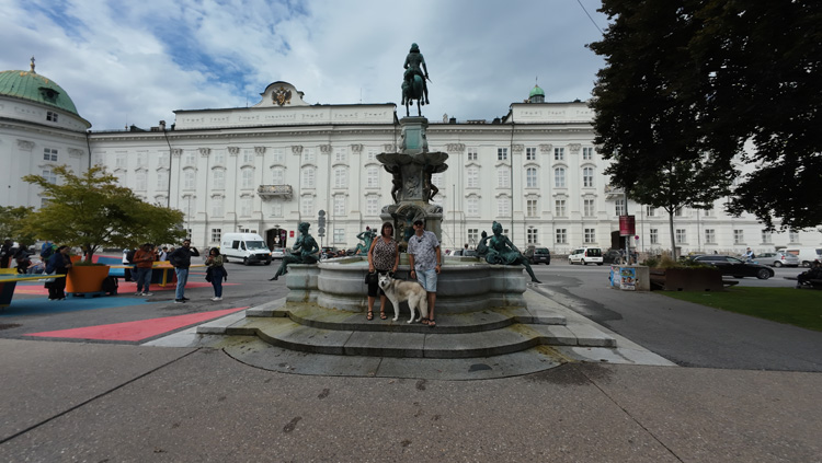 Leopold Fountain - Landscape