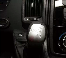 Fiat Ducato Comfort-Matic gearbox control panel, showcasing the automatic transmission system for smooth driving and fuel efficiency.