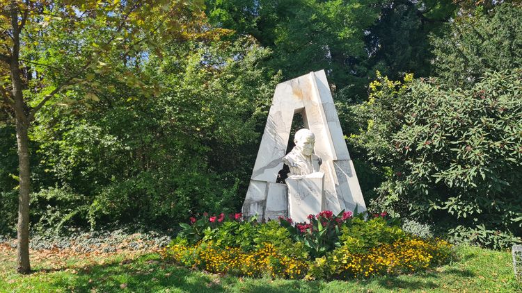 Monument to Franz Lehár